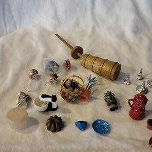 Miniature Dollhouse Collection Vintage Dishes Basket of eggs Red Speckled Dishez